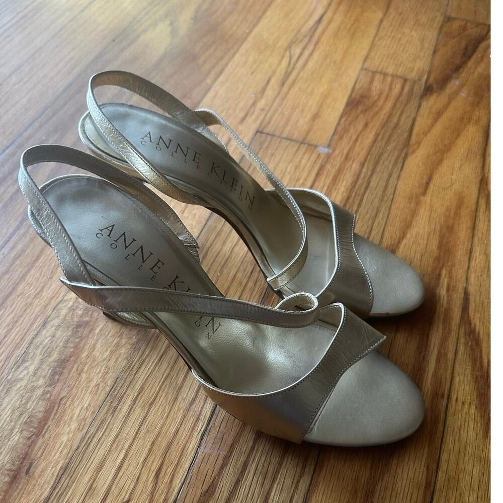 Anne Klein Gold Slingback Low Heel Dress Shoes Women’s Size 6 Classic